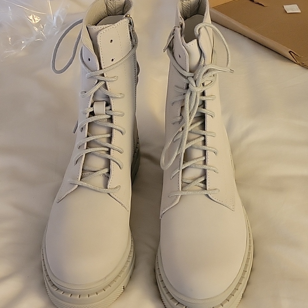 STEVE MADDEN